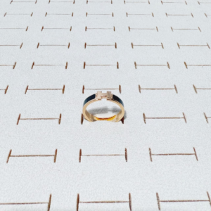 Cincin H
