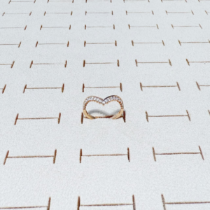 Cincin V Shape